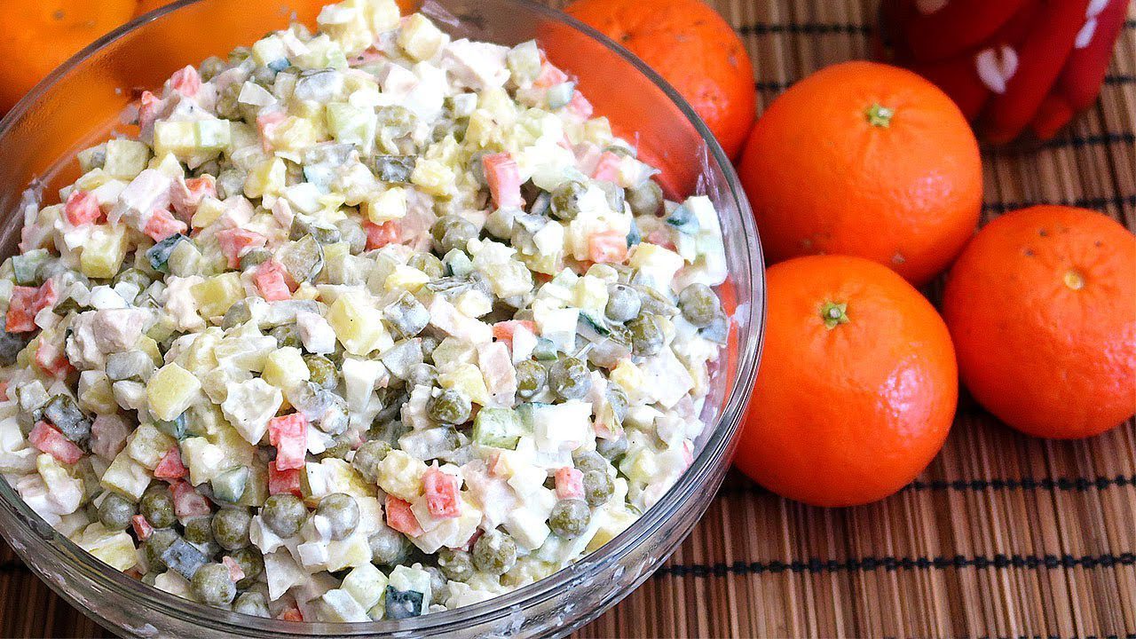 Кулінари розповіли, як правильно приготувати дієтичне Олів'є з куркою