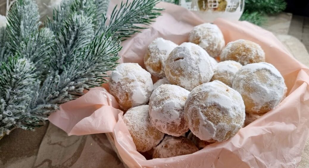 На кожне свято готую печиво “Сніжки” із зошита 1985 року: 6 інгредієнтів + 15 хв часу – ідеально до столу 