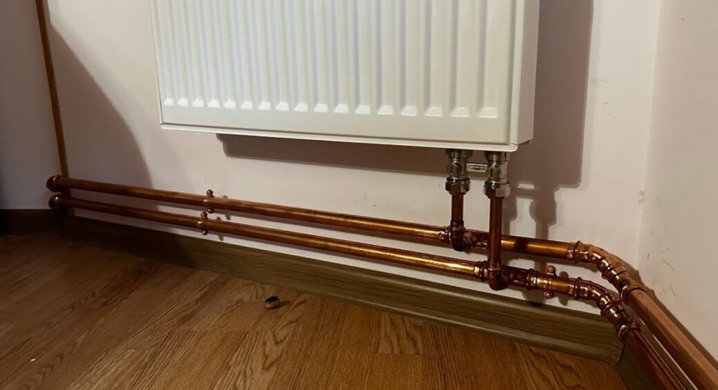 Роблю 1 просту хитрість – і витрачаю на 20% менше грошей на опалення: “копійчаний” трюк для тепла в домі 