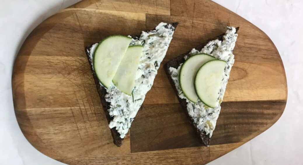 Замість ковбаси на сніданок – шкодую, що приготувала мало! І чому я раніше не знала цей рецепт намазки? 