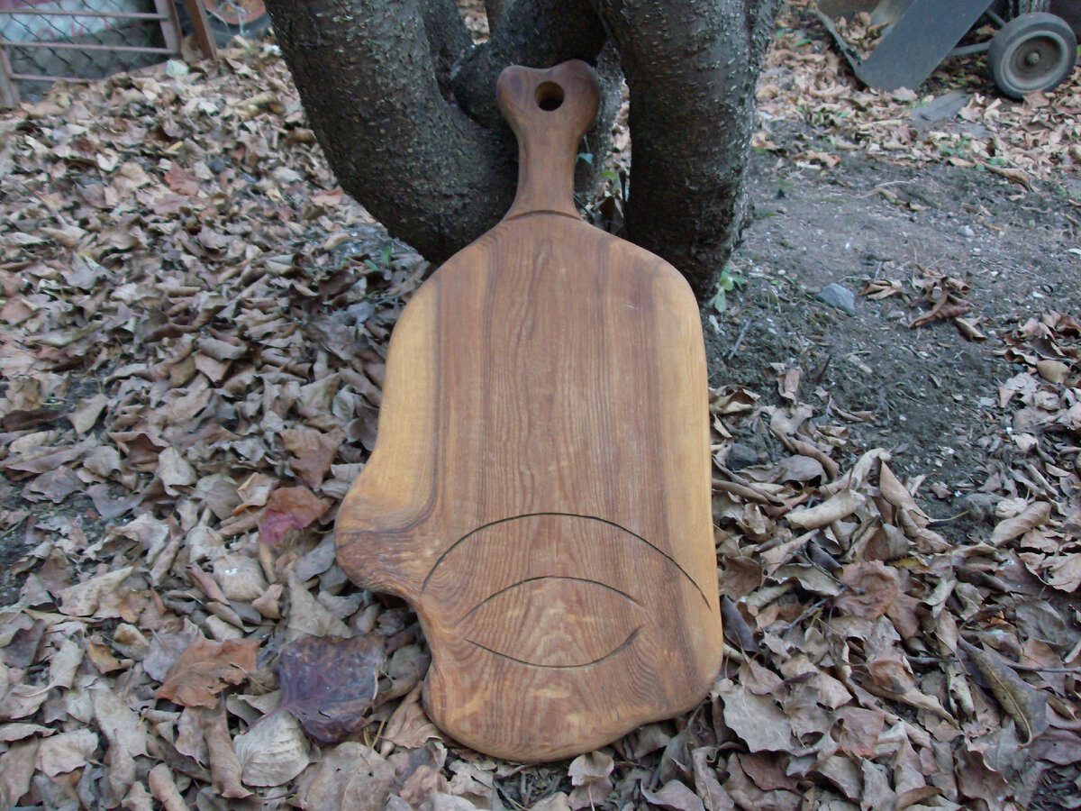 Експерти пояснили, який фрукт допоможе позбутись від неприємного аромату від дошки для нарізання