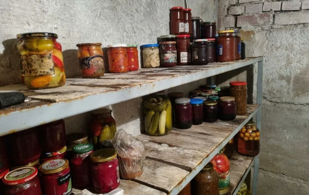 Як прибрати зайву вогкість у підвалі