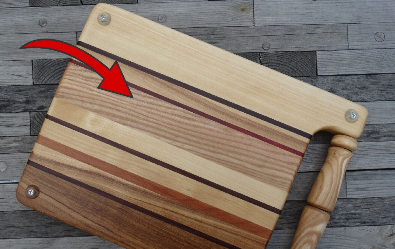 Як позбутись від неприємного аромату від дошки для нарізання