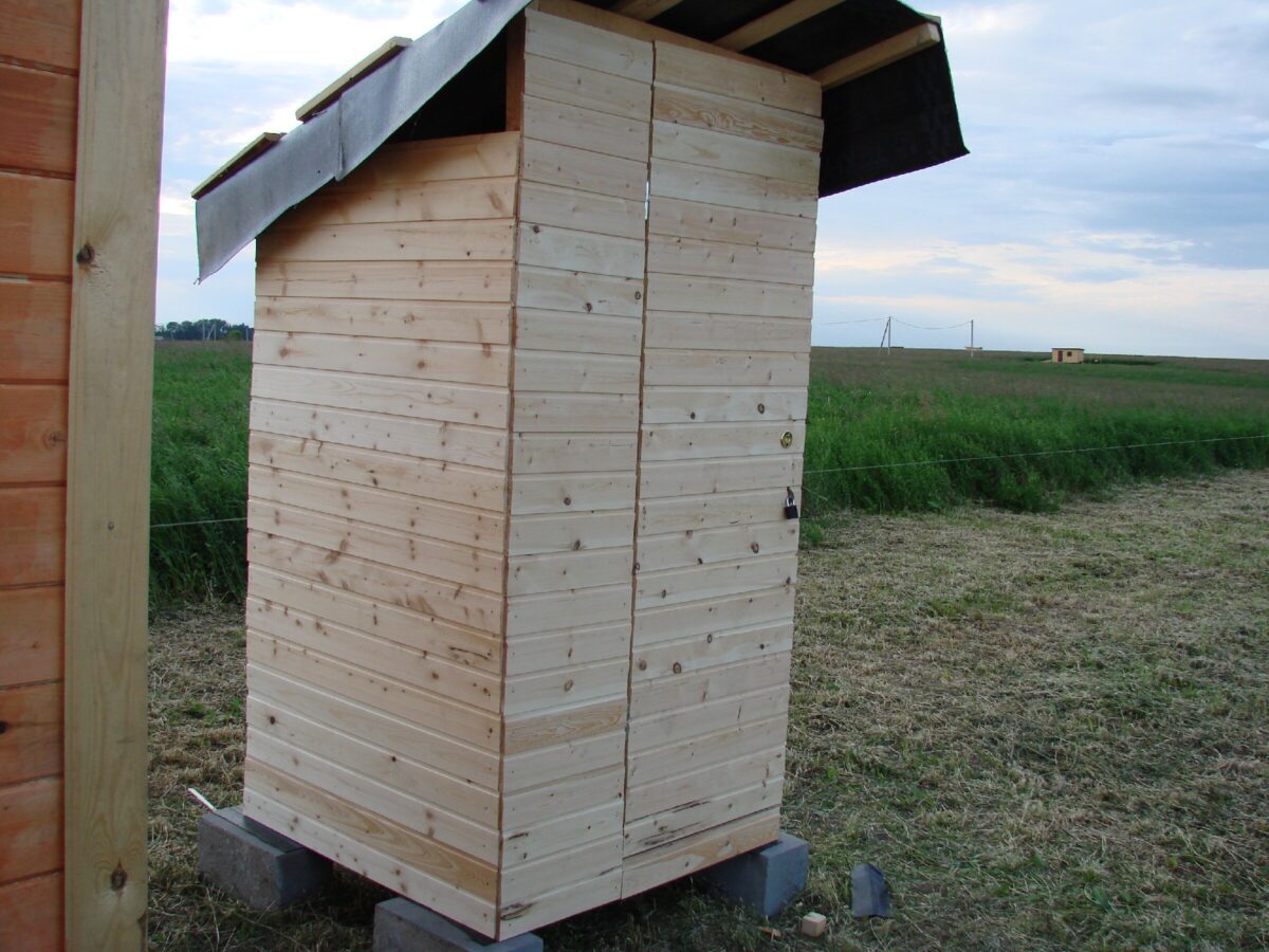 Експерти пояснили, як за допомогою простого компонента очистити вуличний туалет від смороду