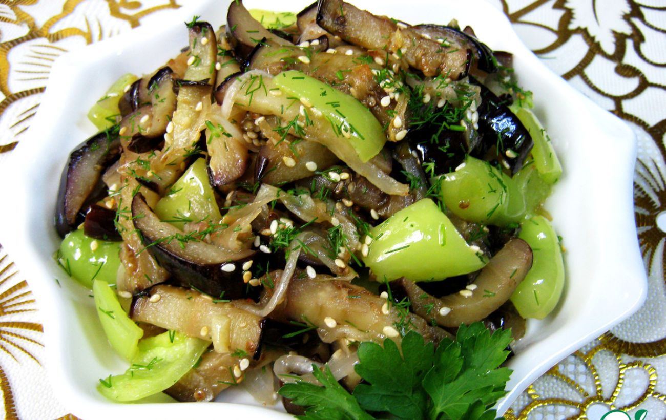 Як приготувати мариновані баклажани та огірки