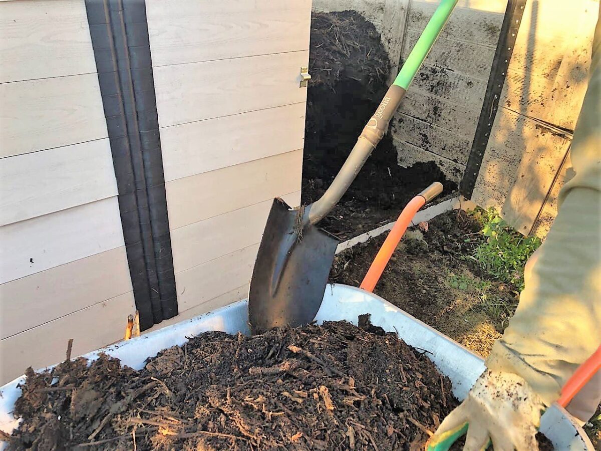 Експерти пояснили, як швидко приготувати компост у домашніх умовах – легка порада