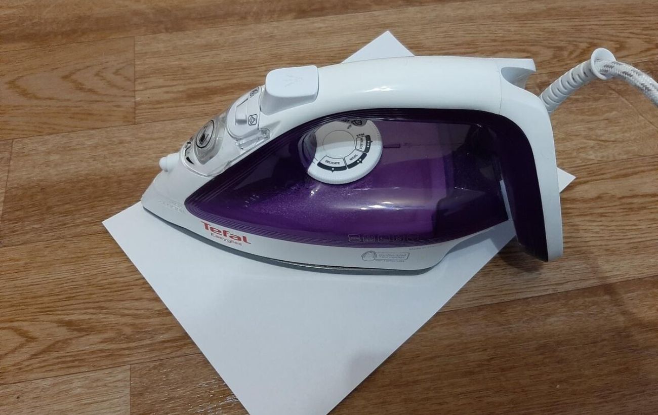 Як вирівняти вм'ятини на лінолеумі