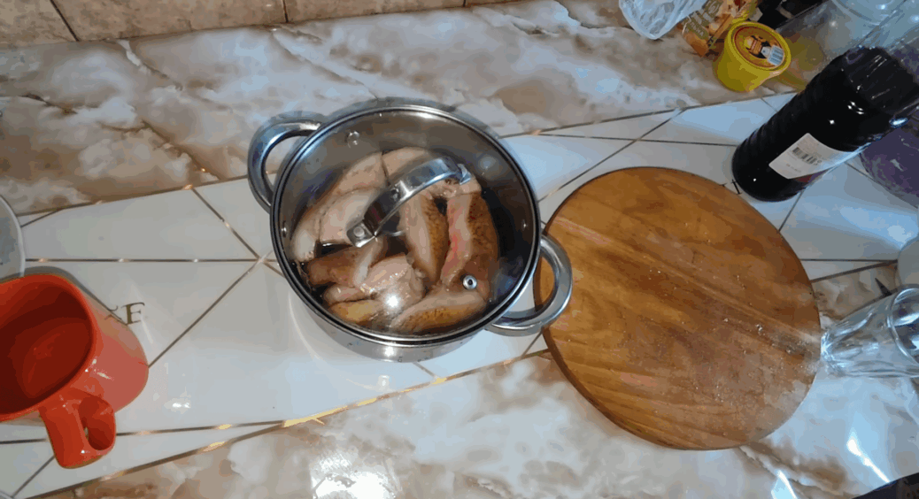 1 кг сала + склянка соєвого соусу – і через 40 хв готова закуска: смакує, ніби з коптильні на 10 з 10 