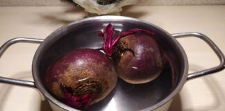 Як варити буряк, аби він зберіг колір