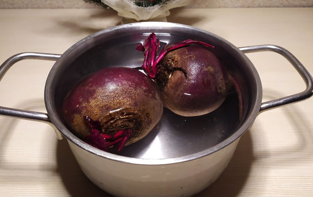 Як варити буряк, аби він зберіг колір