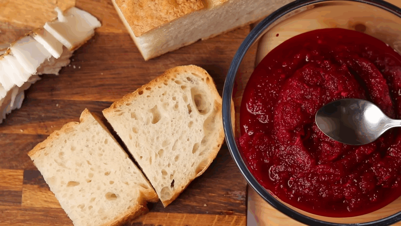 Експерти розповіли, як приготувати традиційний український соус цвіклі