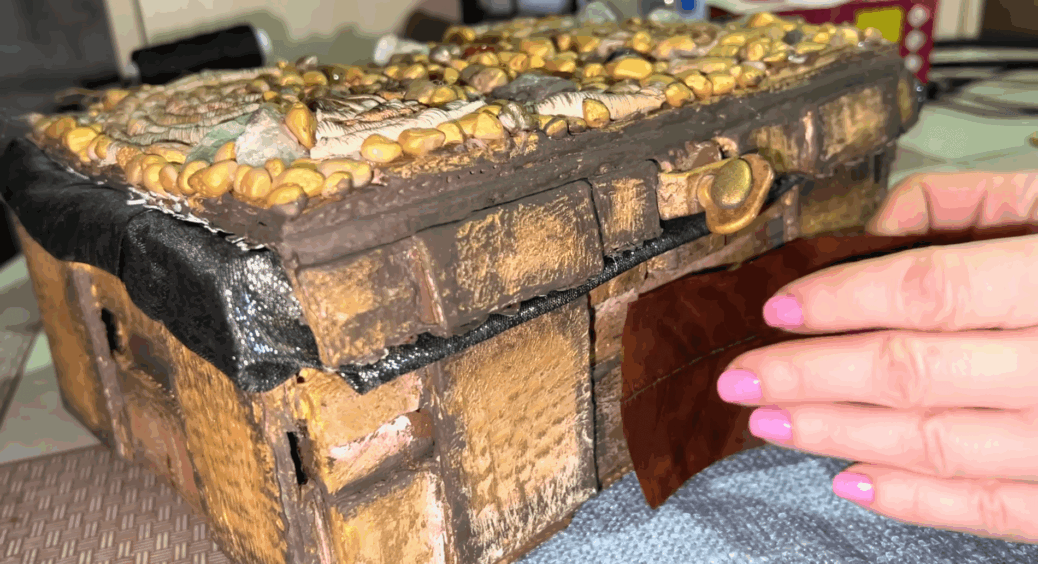 Не спалюю осіннє листя – роблю з нього декор за копійки: замочую в розчині і через 1 тиждень маю красу 