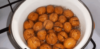 Експерти розповіли, як швидко очистити волоські горіхи  