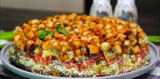 Господині розповіли рецепт смачного салату з 5 шарів 