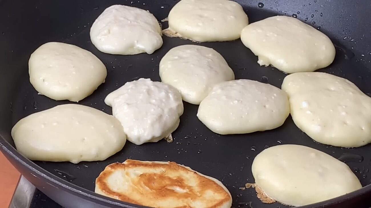 Господині розповіли рецепт смаколика до чаю на швидку руку Господині розповіли рецепт смаколика до чаю на швидку руку