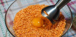 Господині розповіли, як приготувати смачний хліб без дріжджів і борошна 