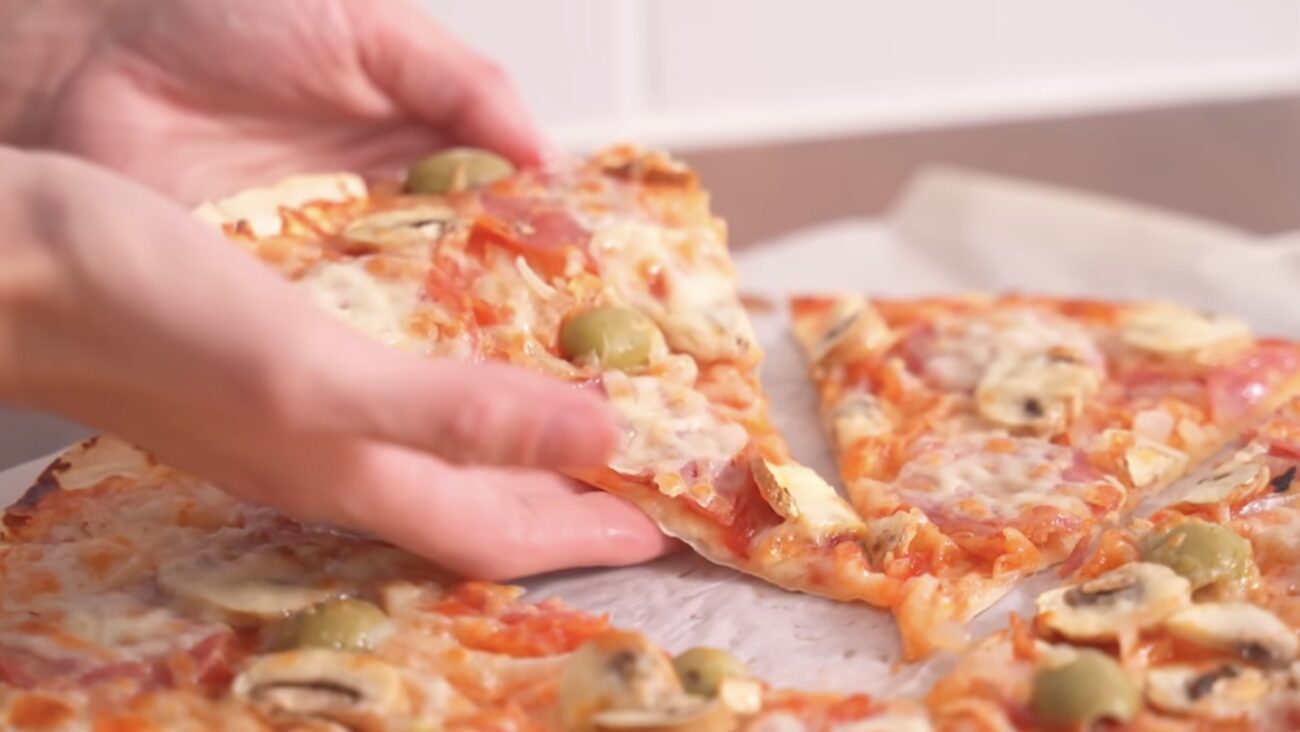 Господині розповіли, як приготувати смачну вечерю в духовці  