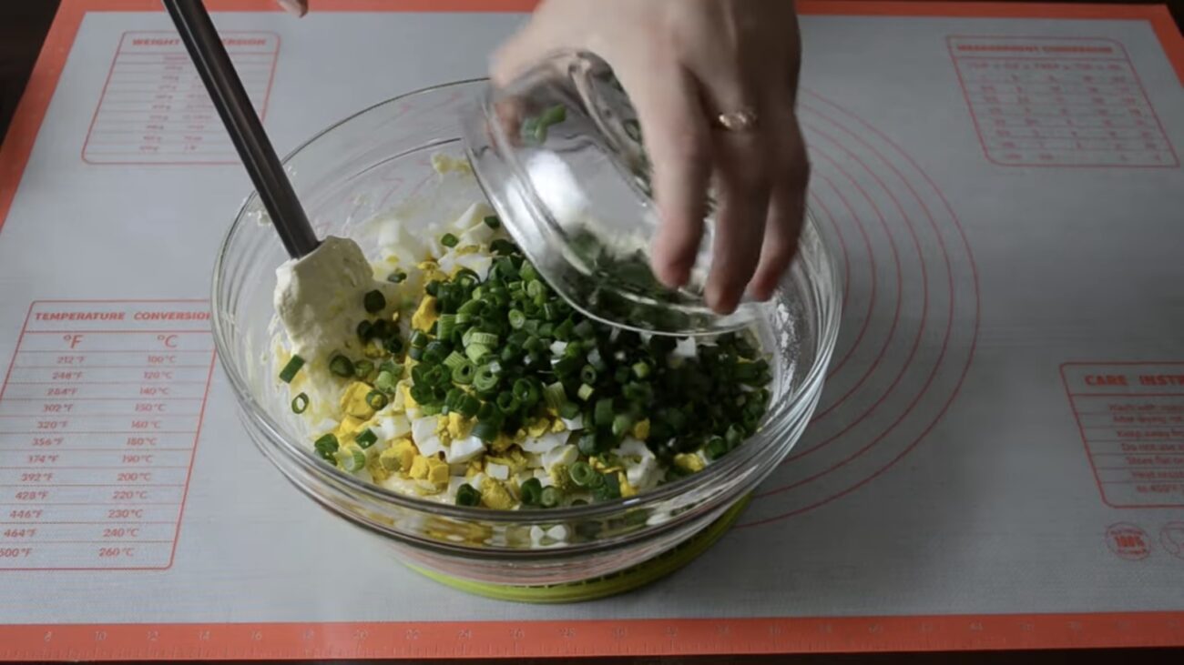 Господині розповіли, як приготувати смачні універсальні пиріжки 