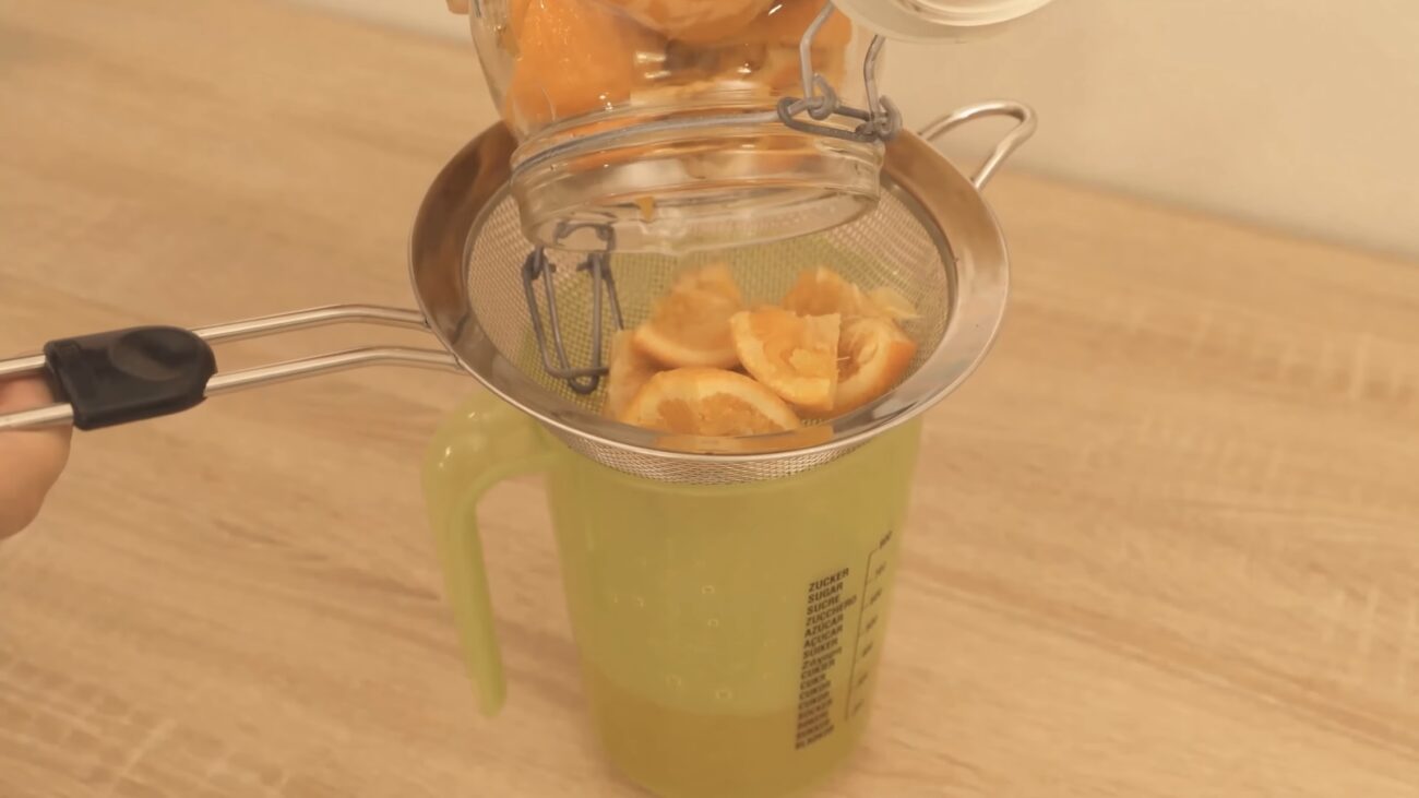 Господині розповіли, як можна застосувати апельсинові кірки в побуті 