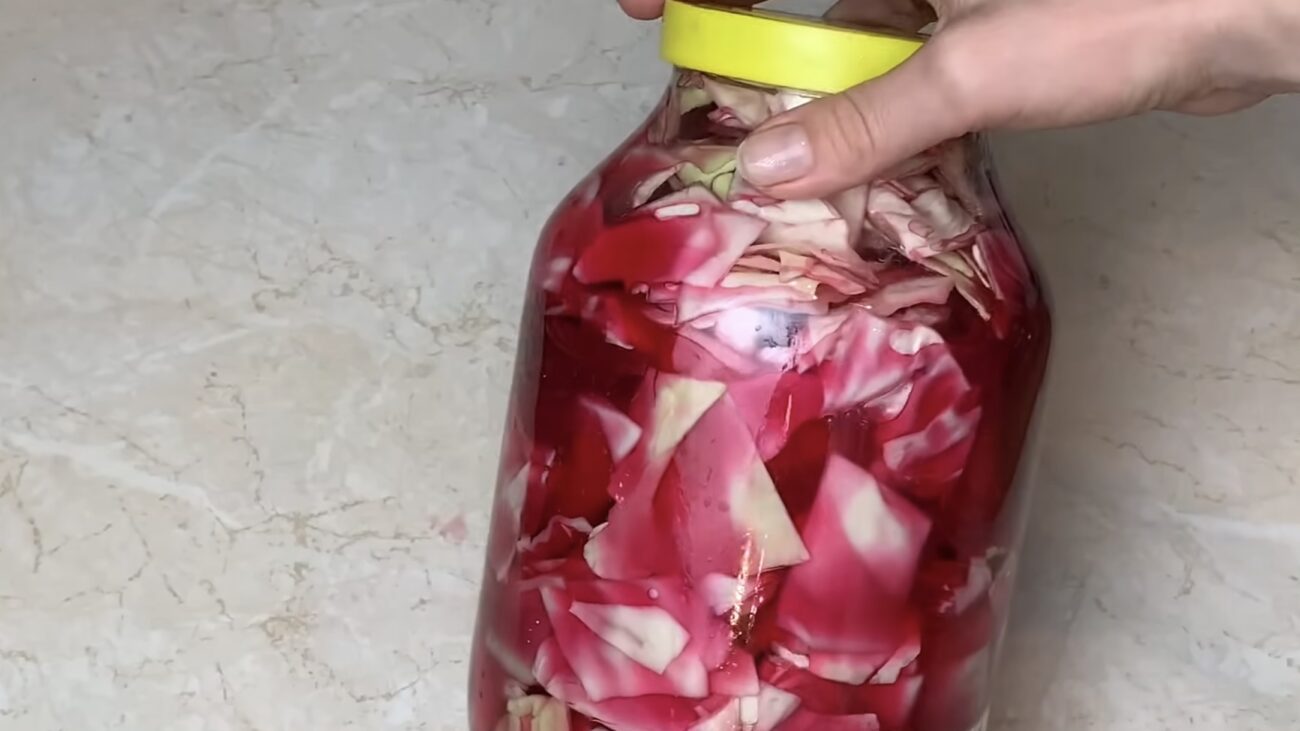 Господині розповіли, як правильно маринувати капусту Пелюстку 