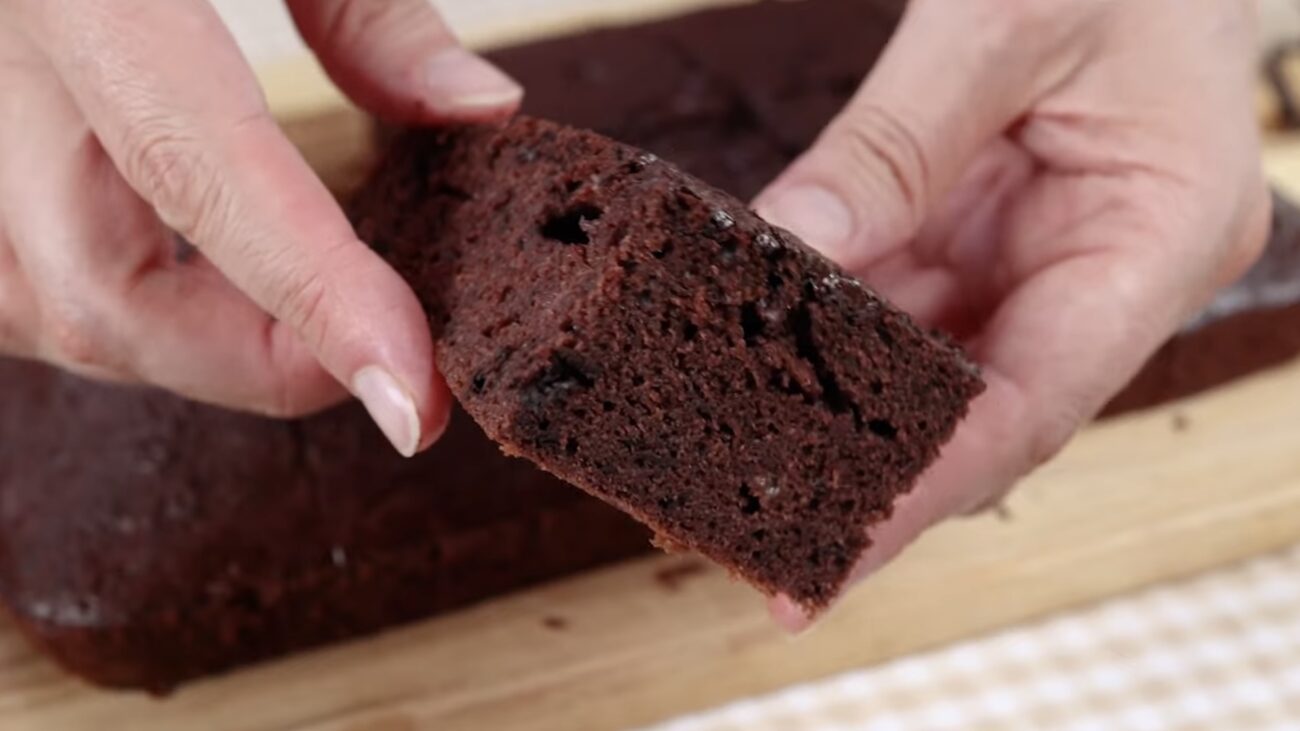 Господині розповіли, як приготувати смачний десерт з перестиглих бананів 