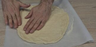 Господині розповіли, як приготувати аналог піци з доставки за 20 хв 