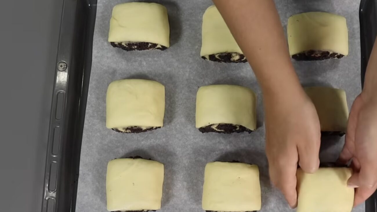 Господині розповіли, як приготувати булочки з маком, як зі шкільної їдальні Господині розповіли, як приготувати булочки з маком, як зі шкільної їдальні