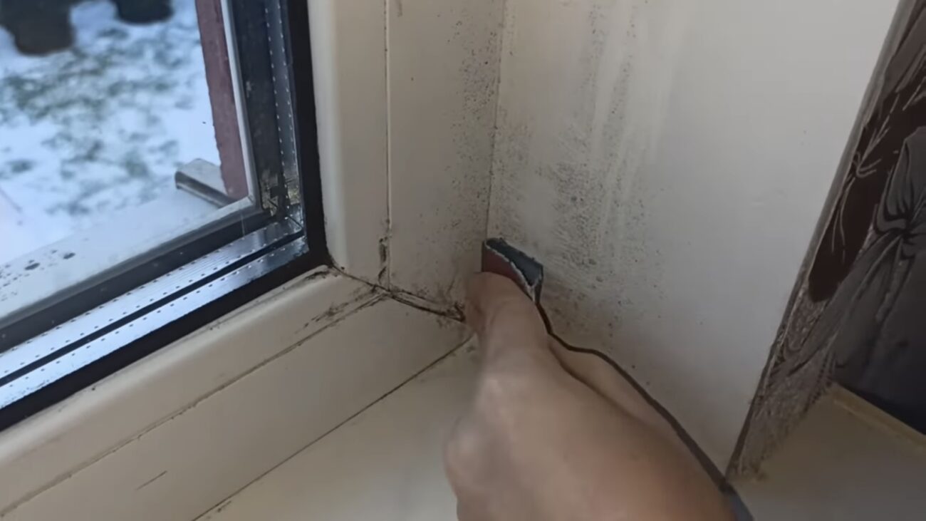 Господині розповіли, чим натерти вікна, щоб зменшити запотівання