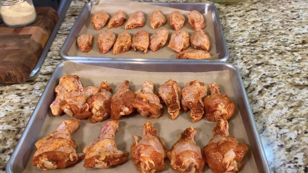 Господині розповіли, як приготувати курячі крильця в медово-соєвому соусі Господині розповіли, як приготувати курячі крильця в медово-соєвому соусі