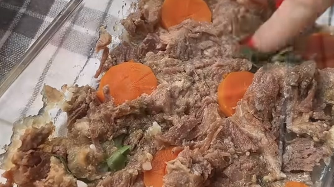 Господині розповіли, як приготувати холодець за 10 хвилин 