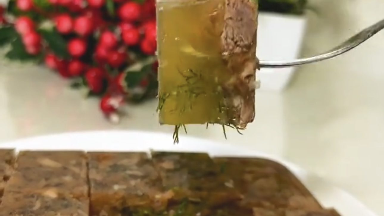 Господині розповіли, як приготувати холодець за 10 хвилин 