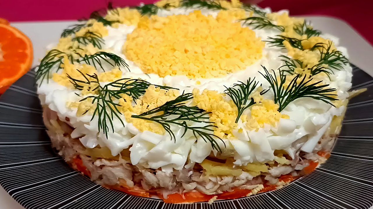 Господині розповіли, чим замінити сардину в салаті Мімоза 