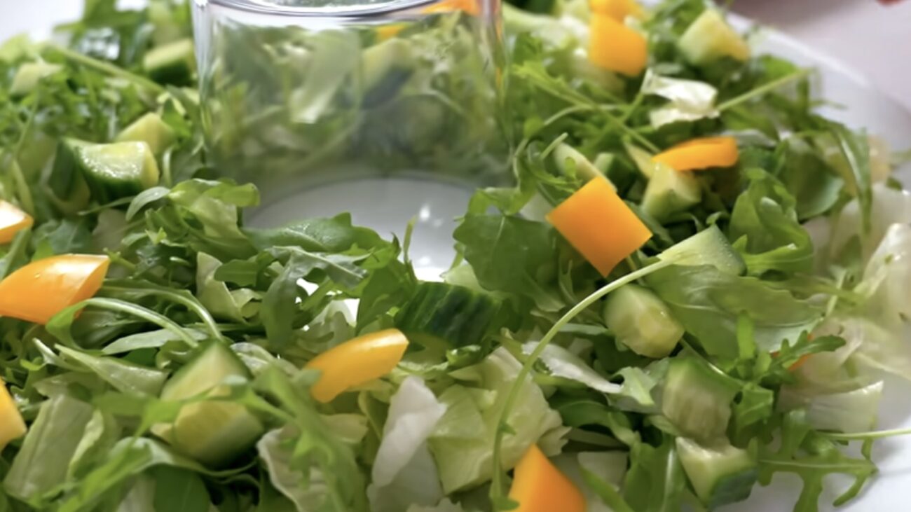 Господині розповіли рецепт розкішного салату на Новий рік Господині розповіли рецепт розкішного салату на Новий рік