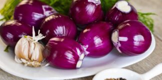 Господині розповіли, як маринувати цибулю, щоб вона не була гіркою 