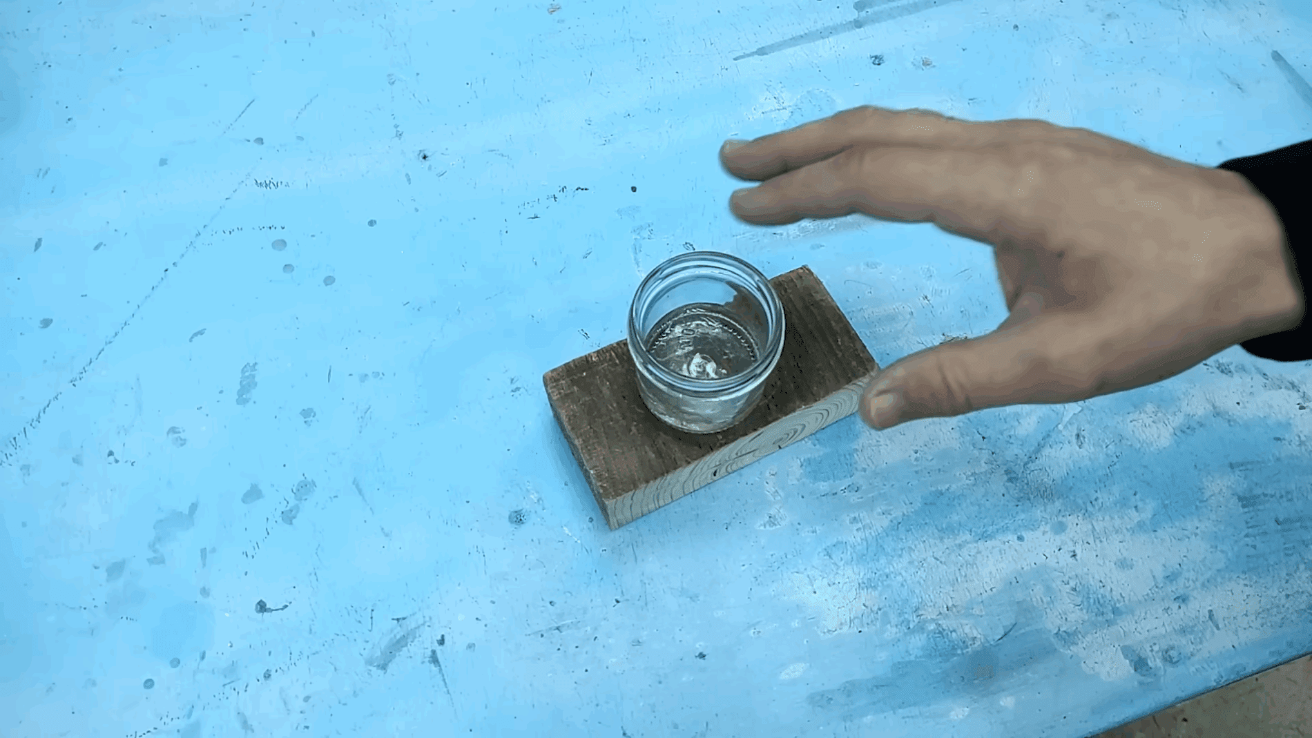 Експерти розповіли, як самостійно зробити універсальний клей