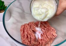 Господині розповіли, як приготувати смачну вечерю з кефіру та фаршу 