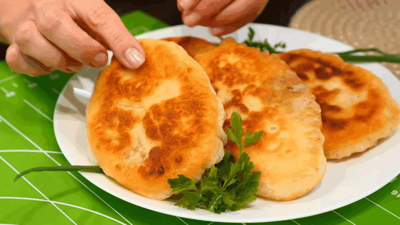 Експерти розповіли, як приготувати пухкі пиріжки з м'ясом