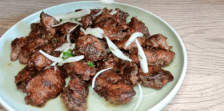 Експерти розповіли, як приготувати курячу печінку, що смаком нагадує шашлик