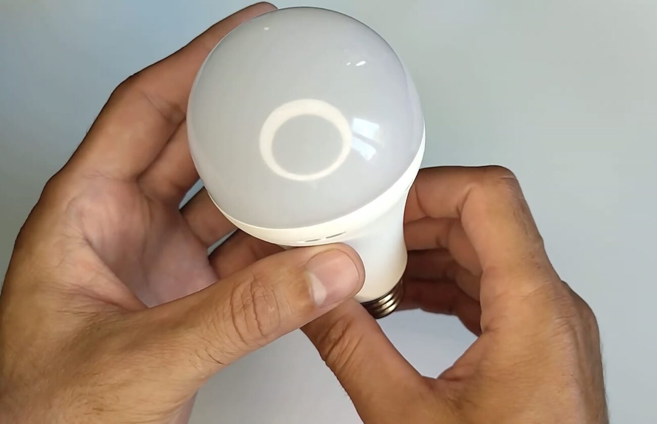 Експерти розповіли, які лампочки будуть горіти навіть під час відключень світла