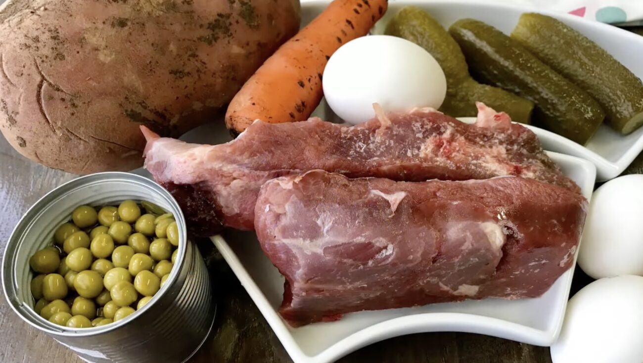 Кулінари поділилися альтернативним рецептом салату олівʼє