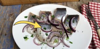 Як приготувати смачний солоний оселедець