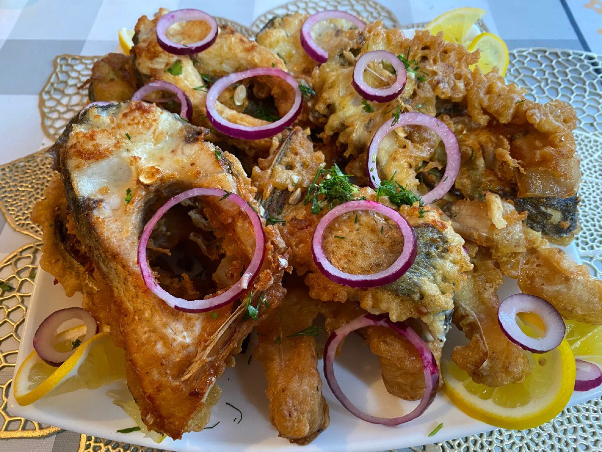 Експерти розповіли, як приготувати смачну смажену рибу так, аби не було неприємного запаху