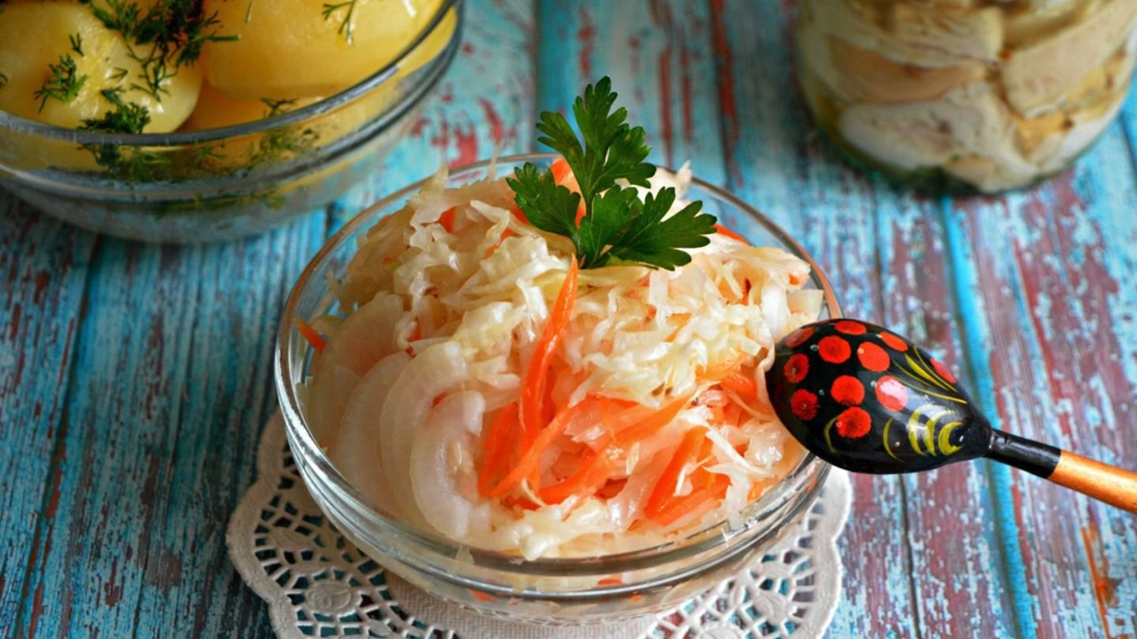 Господині назвали дні для вдалого засолу капусти у грудні