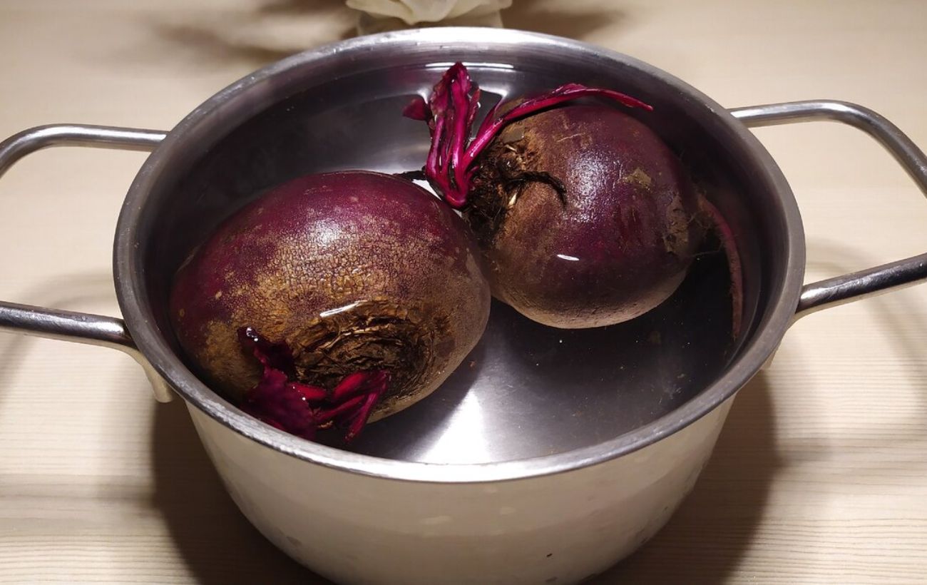 Як очистити каструлю після варіння буряка