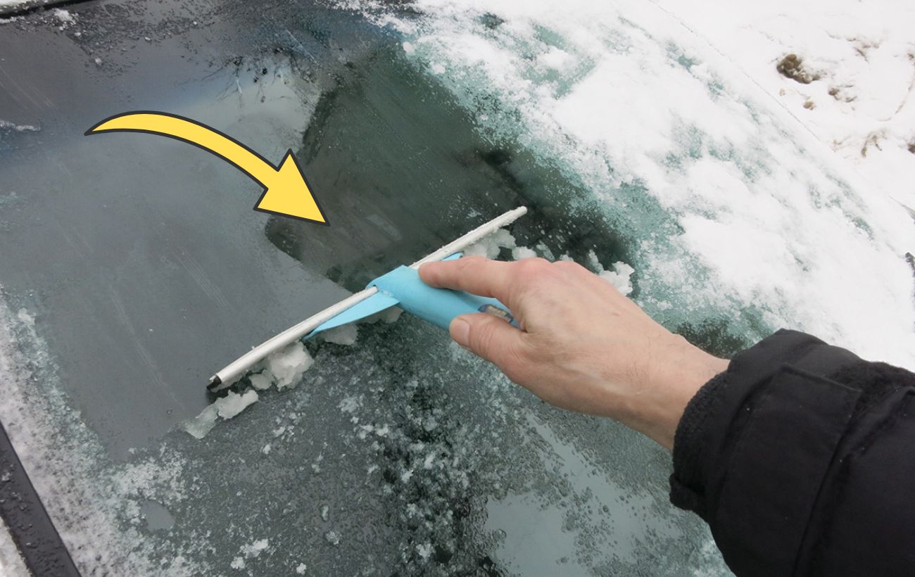 Як не дати утворитись кризі на лобовому склі