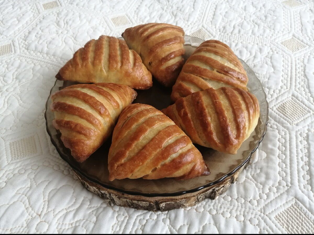 Кулінари розповіли, як приготувати смачні та пишні пиріжки без додавання дріжджів у тісто