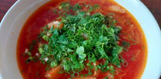 Кулінари назвали рецепт смачного та яскравого борщу 