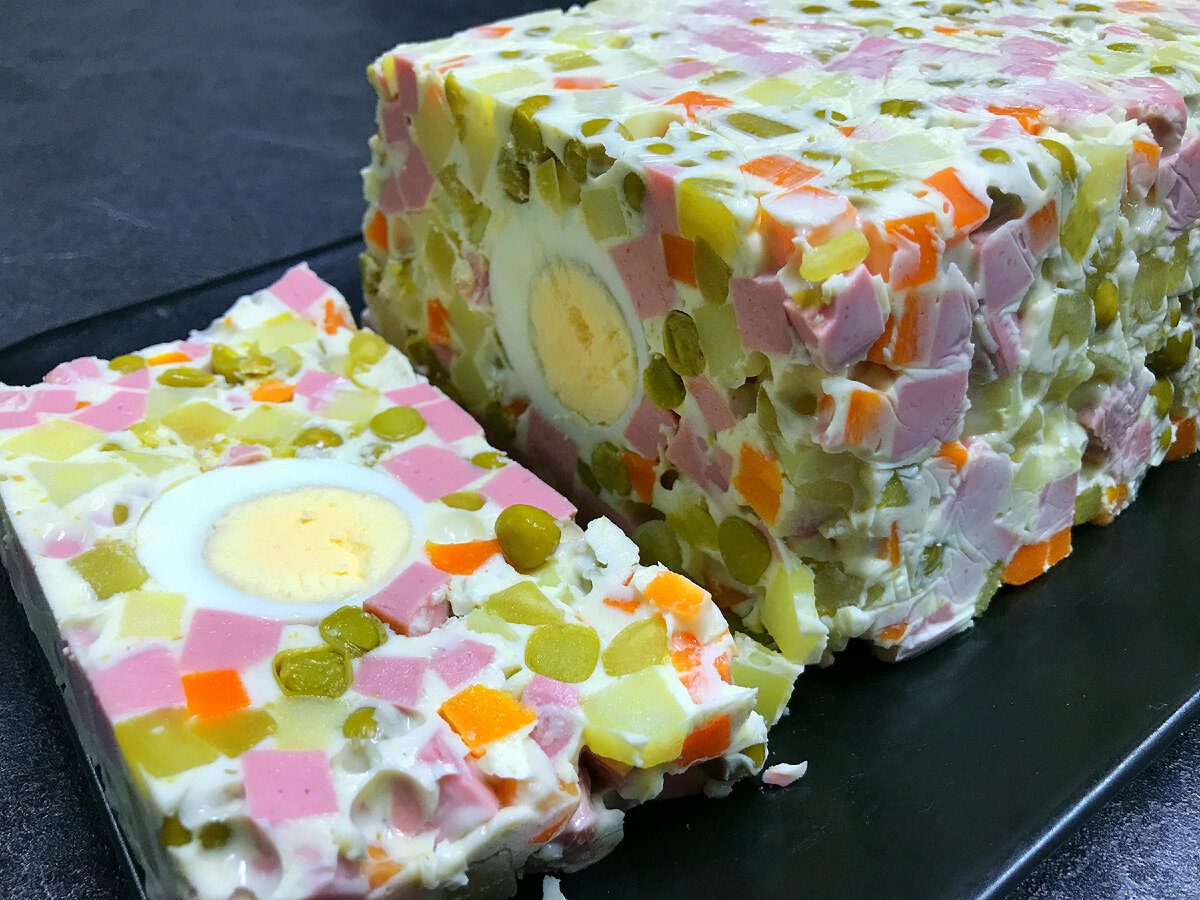 Кулінари розповіли, яким компонентом можна замінити майонез у салаті Олів'є для кращого смаку