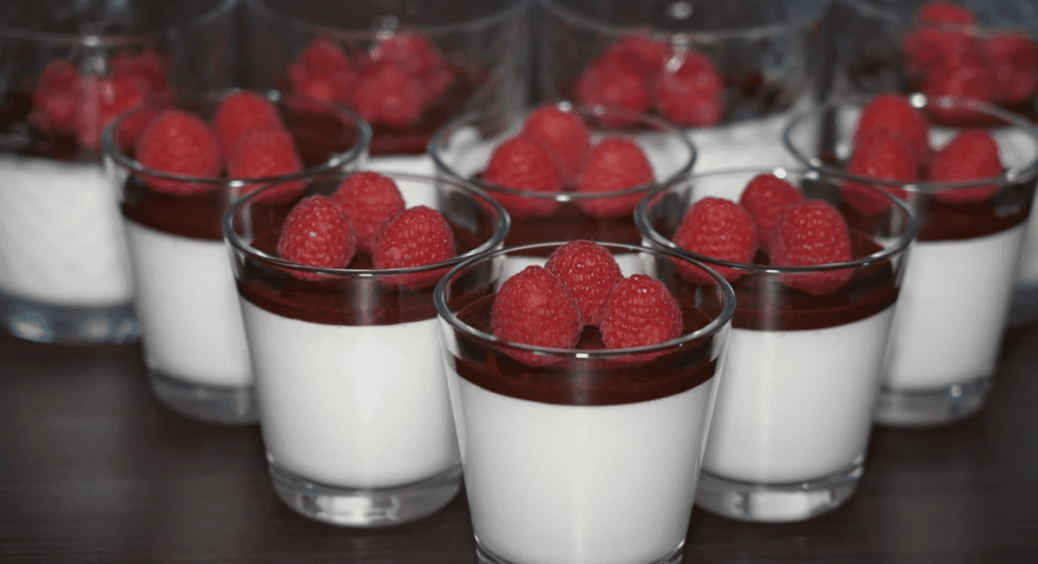 Коли згадала “Пташине молоко” — створила його у креманках: не цукерки, а десерт у кращому варіанті 