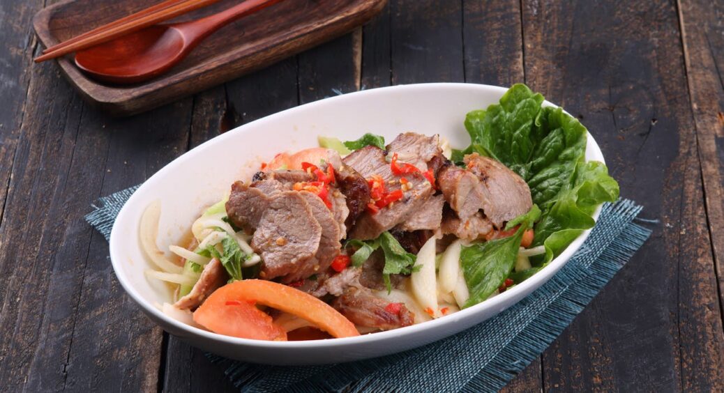 Коли думала над вечерею рівно 5 хвилин: м’ясо з овочами в азійському стилі врятувало посиденьки з друзями 